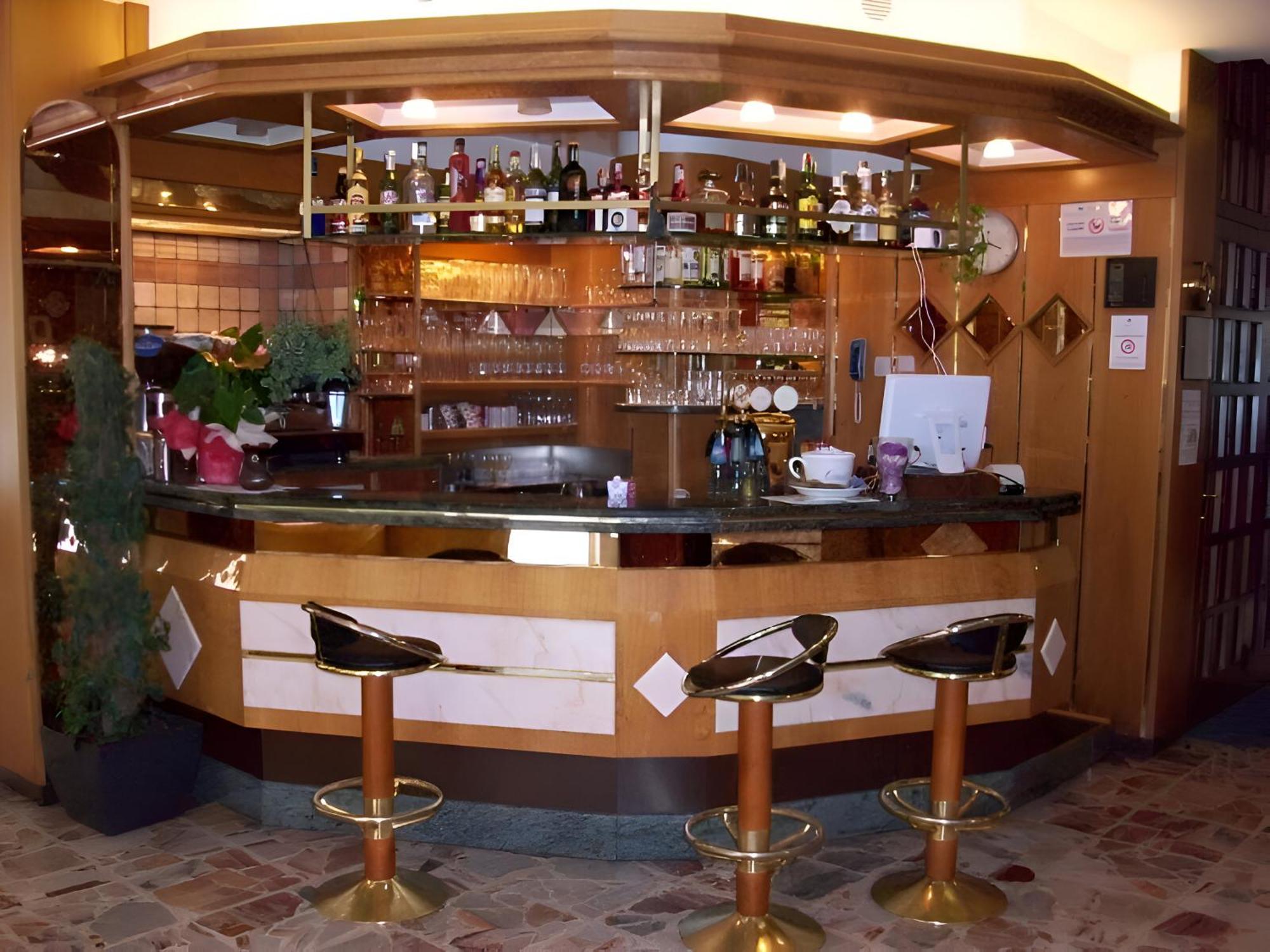 Hotel Angelini توربولي المظهر الخارجي الصورة